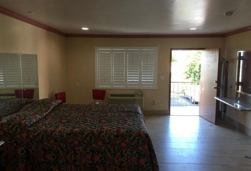 فندق على الطريق Foxy S Motor Inn On Florence & Hoover St