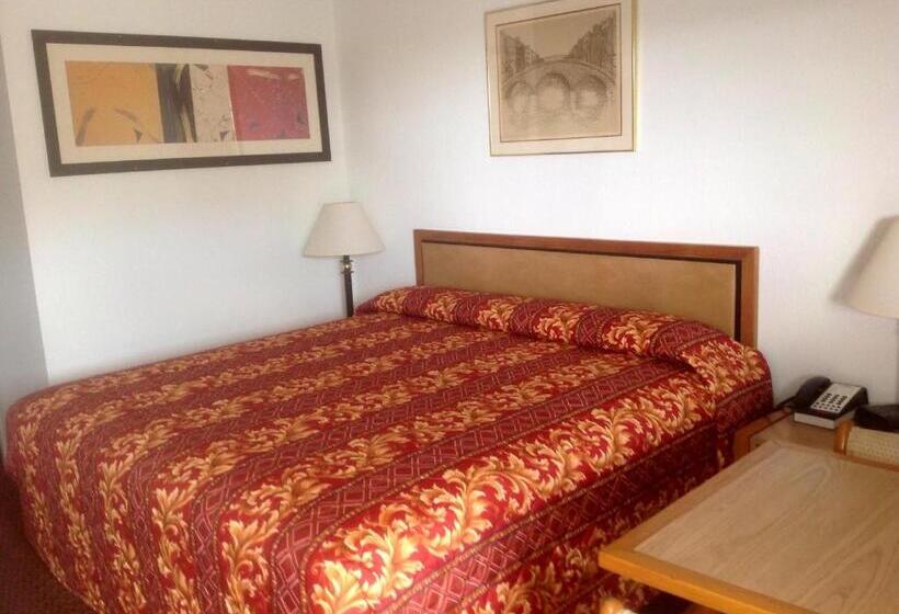 فندق على الطريق Hamilton Inn