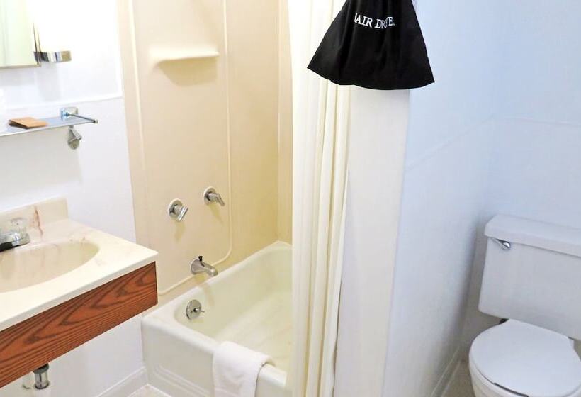 Indianhead Ironwood Motel