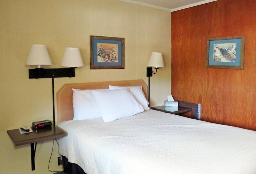 Indianhead Ironwood Motel