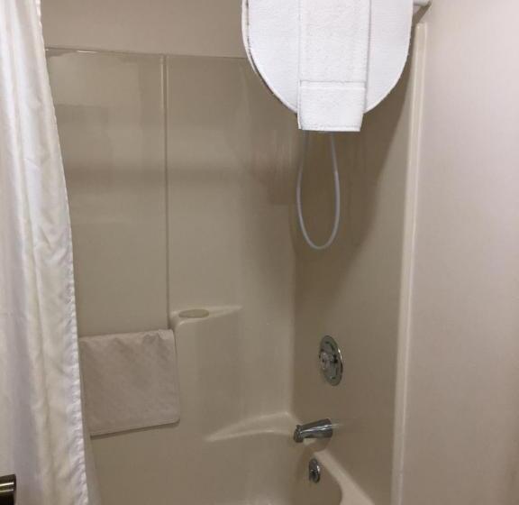 فندق على الطريق Lull Abi Inn