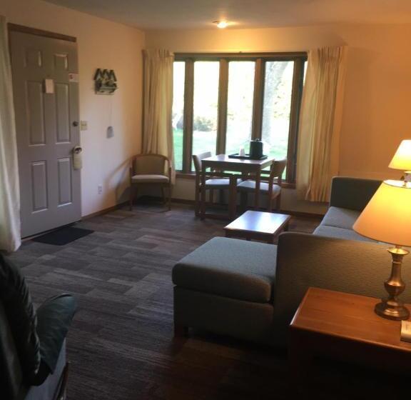 فندق على الطريق Lull Abi Inn