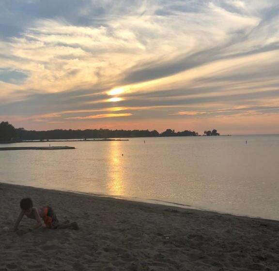 فندق على الطريق Lull Abi Inn