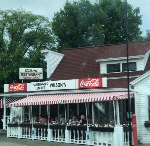 فندق على الطريق Lull Abi Inn