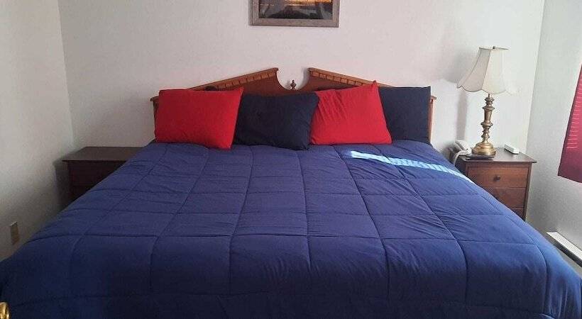 فندق على الطريق Model Towne Inn