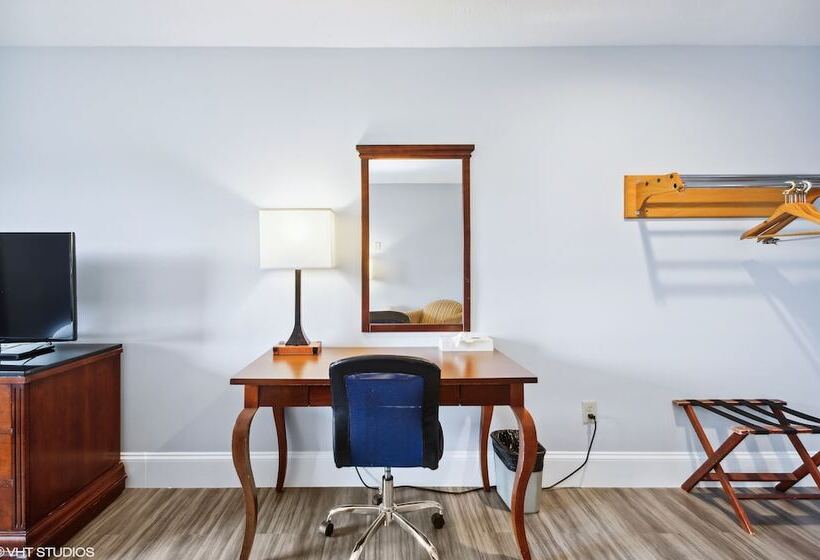 فندق على الطريق My Hometown Inn