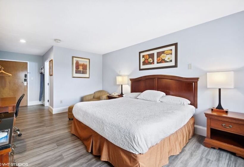 فندق على الطريق My Hometown Inn