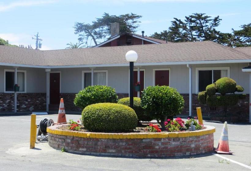 מוטל Old Marina Inn