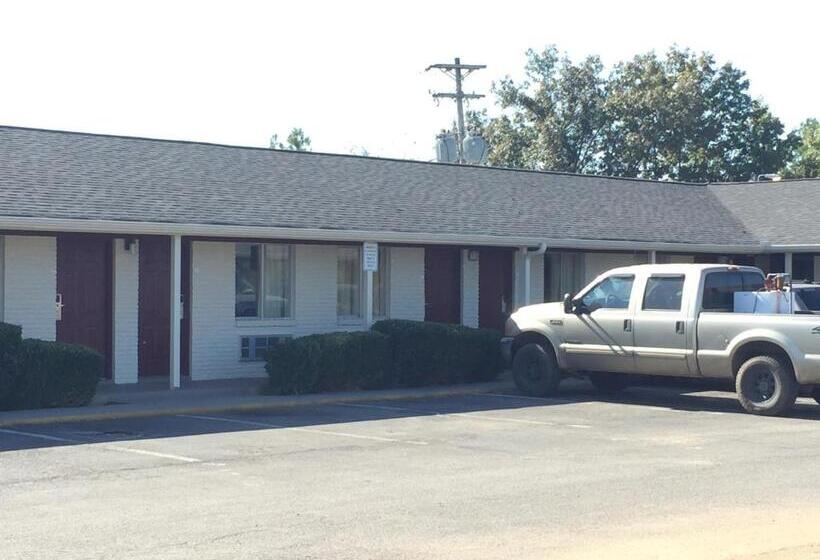 فندق على الطريق Rodeway Inn