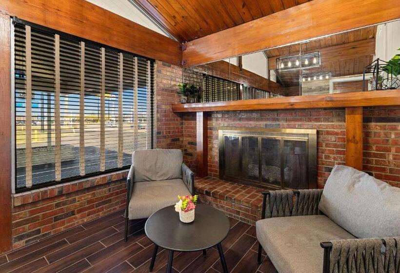 فندق على الطريق Rodeway Inn