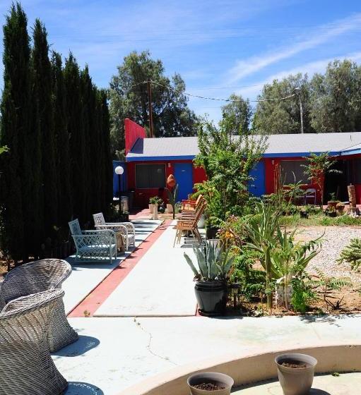 מוטל Safari Motor Inn   Joshua Tree