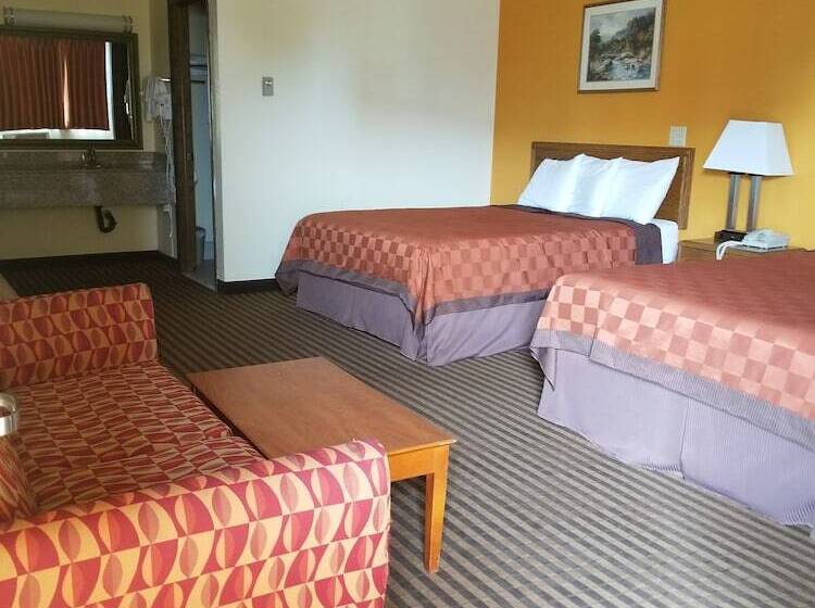 فندق على الطريق Scottish Inn & Suites   Eau Claire