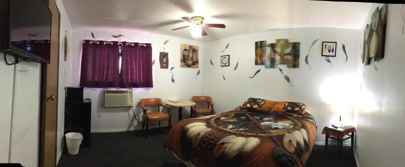 فندق على الطريق Sunset View Inn L.l.c