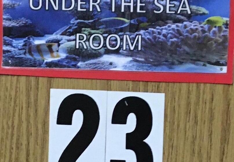 فندق على الطريق Sunset View Inn L.l.c