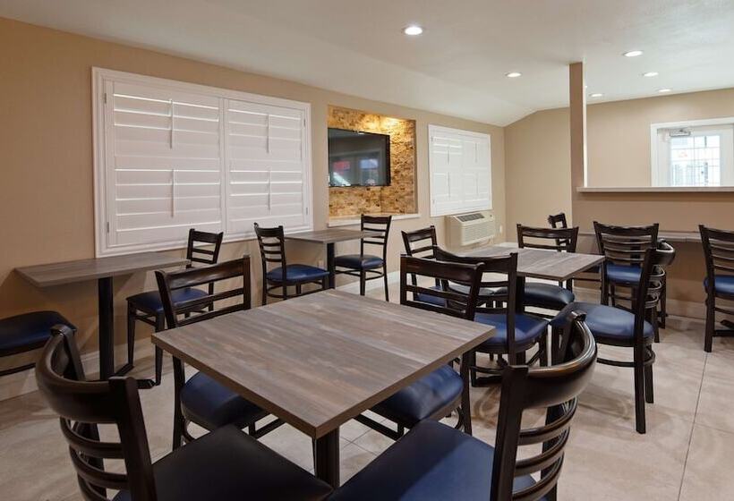 モーテル Quality Inn