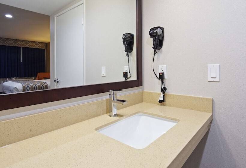 モーテル Quality Inn