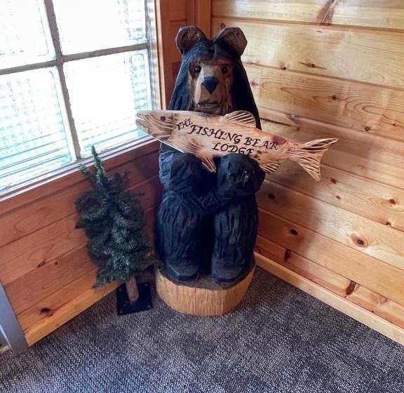 מוטל The Fishing Bear Lodge