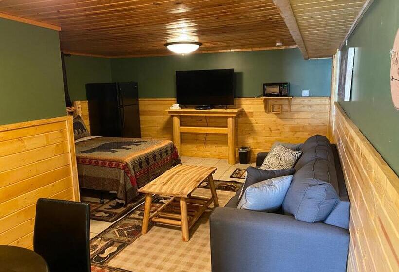 فندق على الطريق The Fishing Bear Lodge