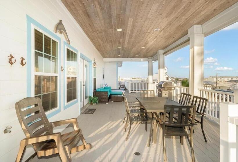 مُتل Tropic Island Resort