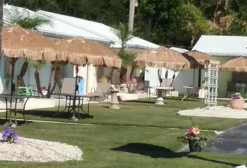 فندق على الطريق Tropical Bay Suites