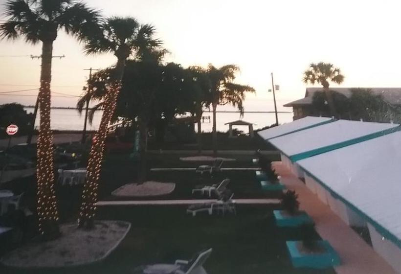 فندق على الطريق Tropical Bay Suites