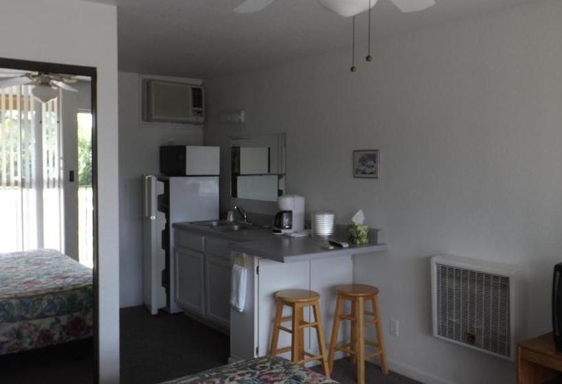 فندق على الطريق Twin Lakes Inn