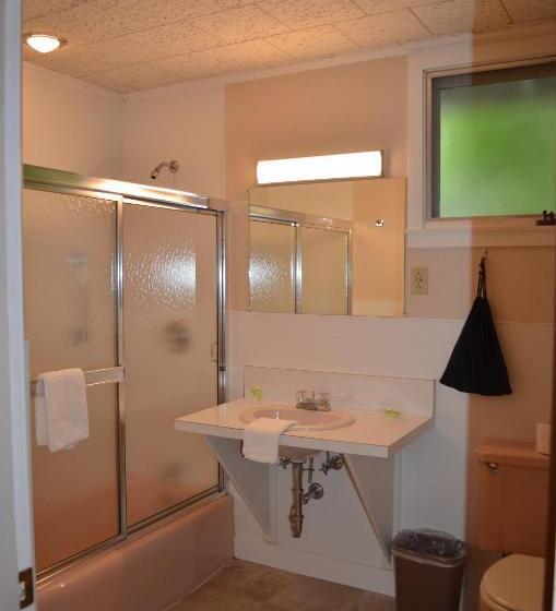 Mount Coolidge Motel