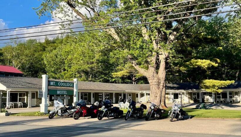 Mount Coolidge Motel