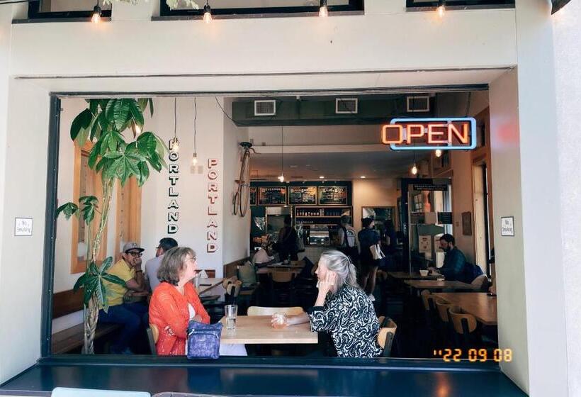 Northwest Portland Hostel