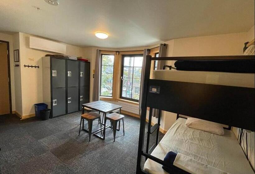 Northwest Portland Hostel