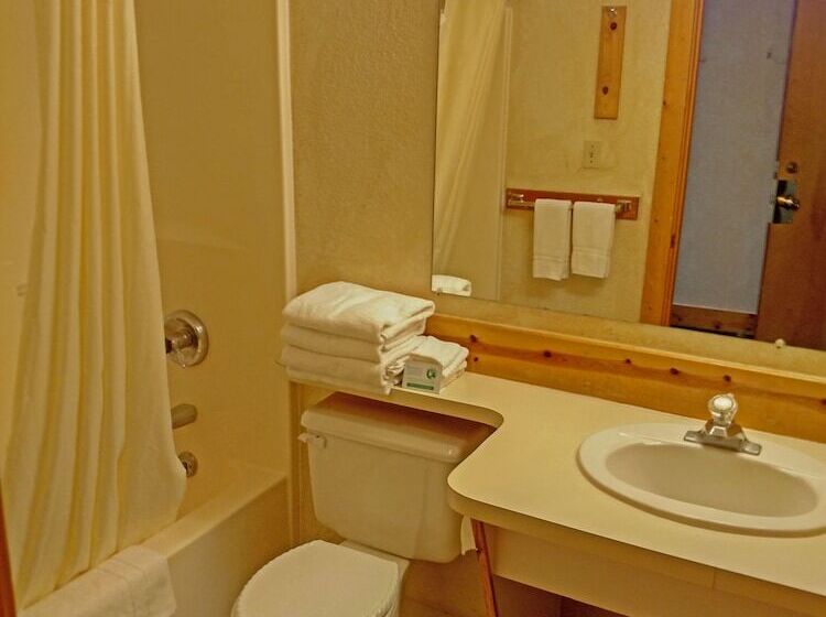 Old Corral Hotel & Steakhouse