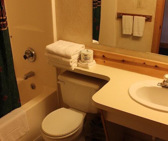 Old Corral Hotel & Steakhouse