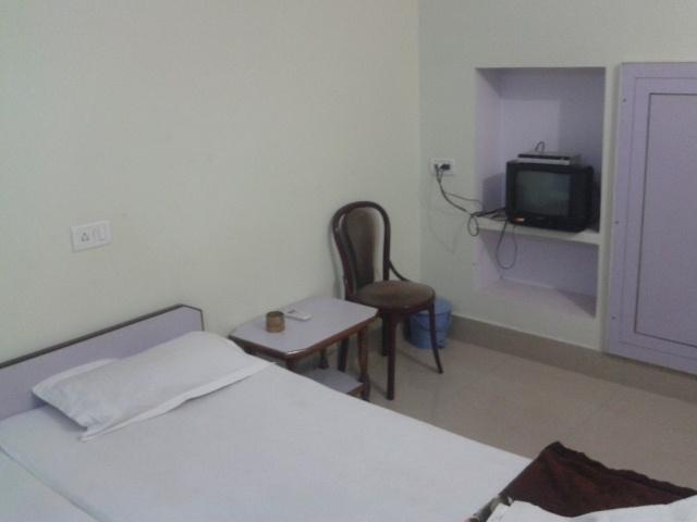 Radiant Ymca Tourist Hostel