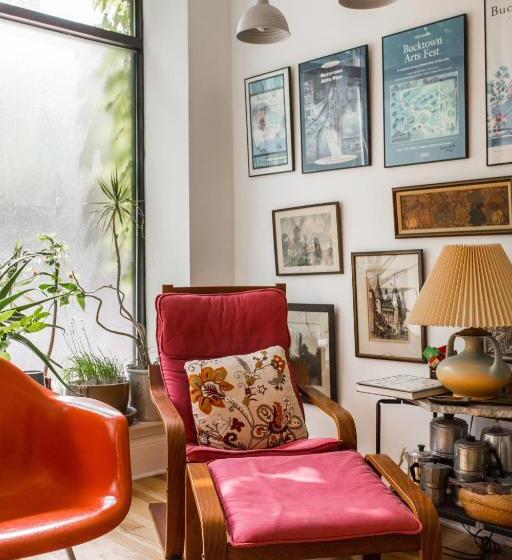 Ray's Bucktown Bed And Breakfast