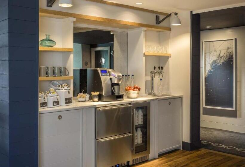 渡假胜地  Cliff House Maine