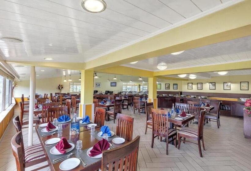 אתר נופש Club Mahindra Mussoorie