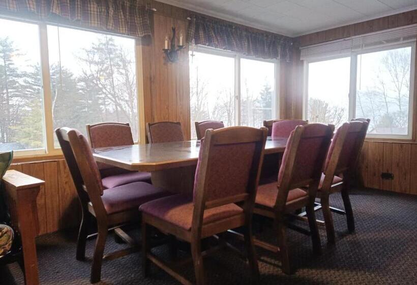 リゾートホテル Cramers Point Lake Breeze