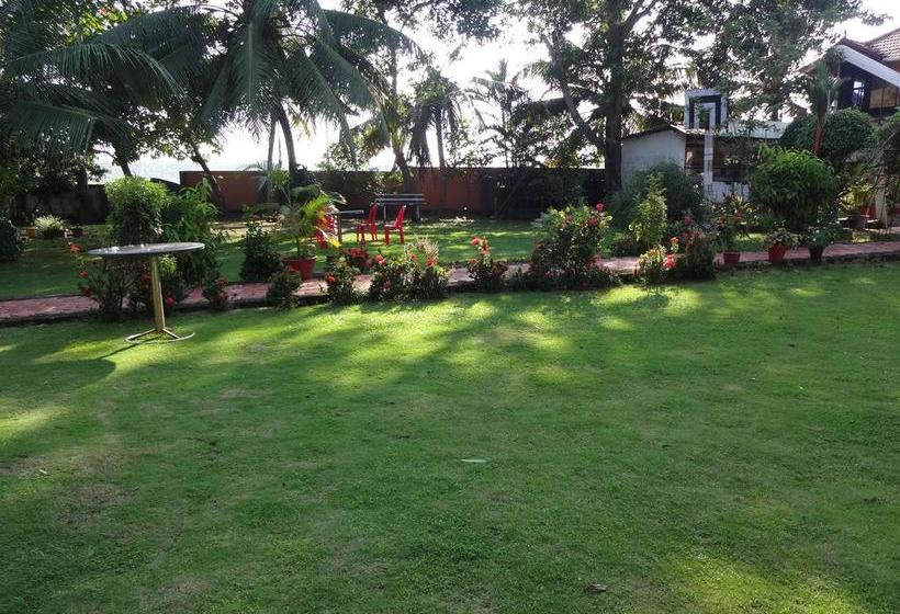 Royal Riviera  & Resort