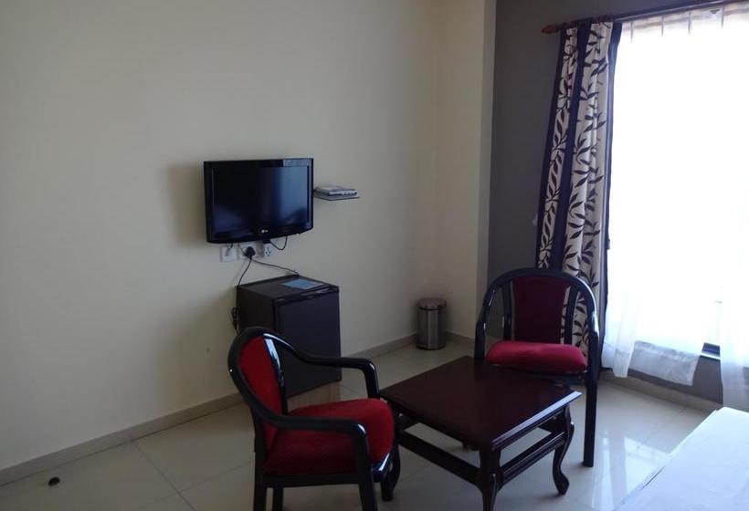 Royal Riviera  & Resort