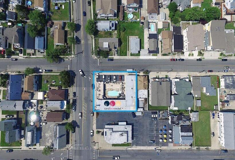 Sandbox Motel