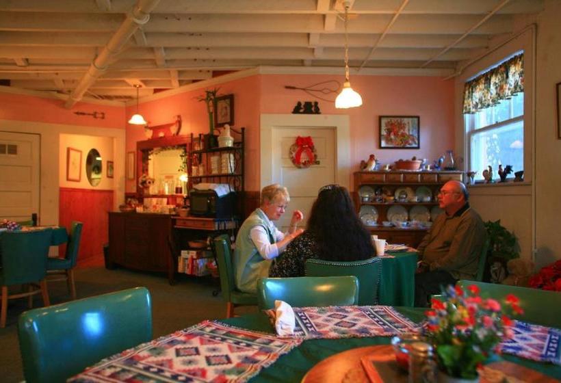 School House Inn Bed & Breakfast
