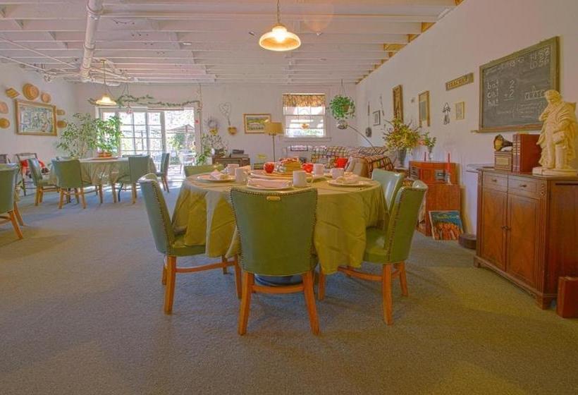 School House Inn Bed & Breakfast