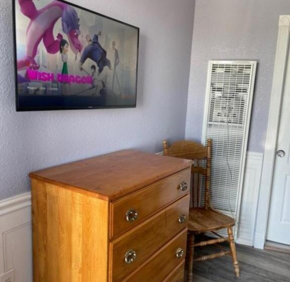 Sugarloaf Mountain Motel