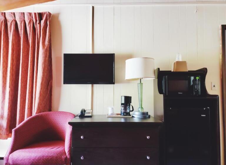 The Crossroads Motel