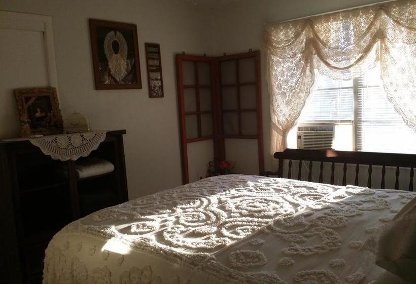 The Hoffmann Vacation Rental Bed & Breakfast