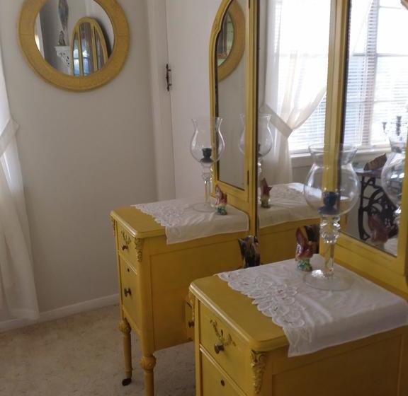 The Hoffmann Vacation Rental Bed & Breakfast