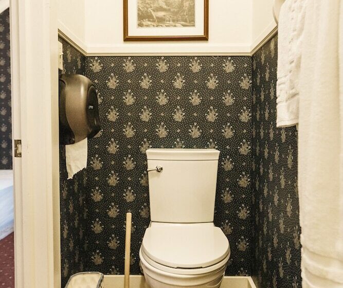 The Hostel California