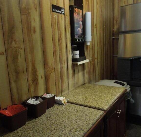 The Pines Motel