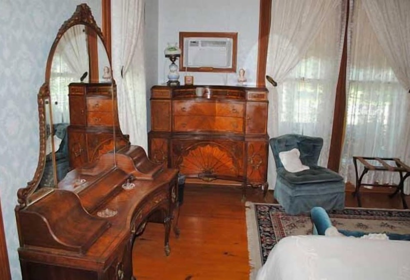 Angel Rose Bed & Breakfast