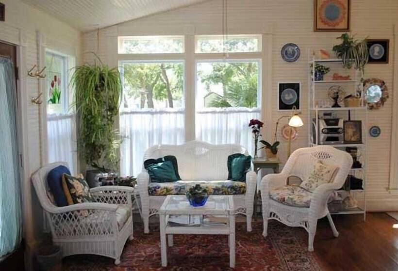 Angel Rose Bed & Breakfast